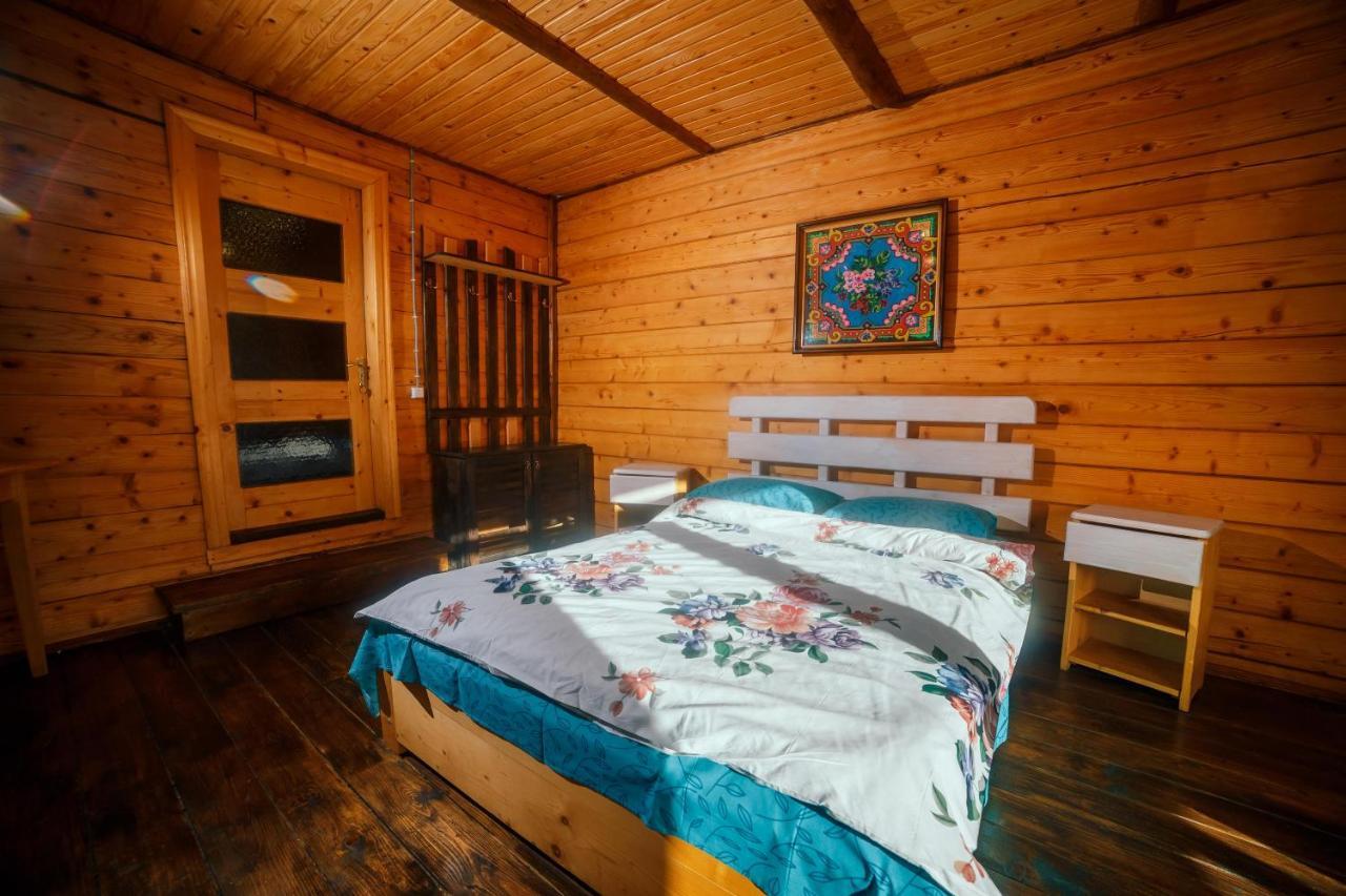 Садиба Дерев*Яна Хата Verhovîna Exterior foto