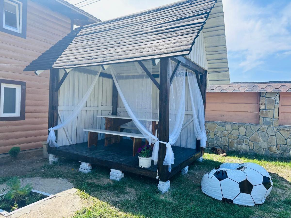 Садиба Дерев*Яна Хата Verhovîna Exterior foto